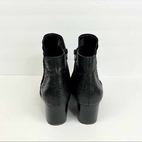 David Tate Black Suede Leather Stitch Accent Ankle Booties X-Wide Women Sz 10 WW - Picture 4 of 16